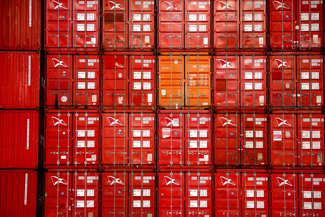 Пошаговая инструкция по оформлению документов на экспортный груз в 2025 году